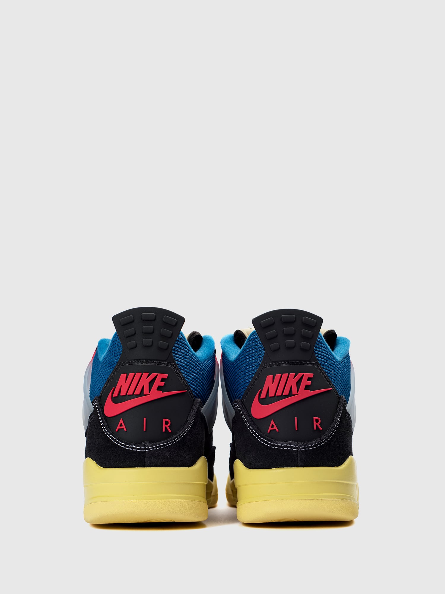Union LA x Air Jordan 4 Retro 'Off Noir' Union LA x Air Jordan 4 Retro 'Off Noir'